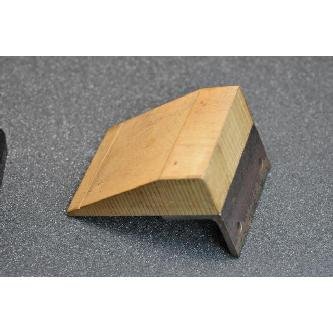 Bolt on Bench Pin Image